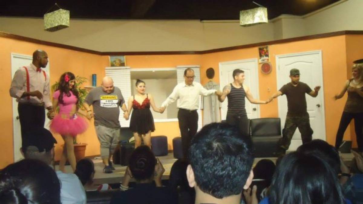 El director ha formado parte de unos 40 grupos teatrales en Honduras.Foto Facebook Mauricio Medina.