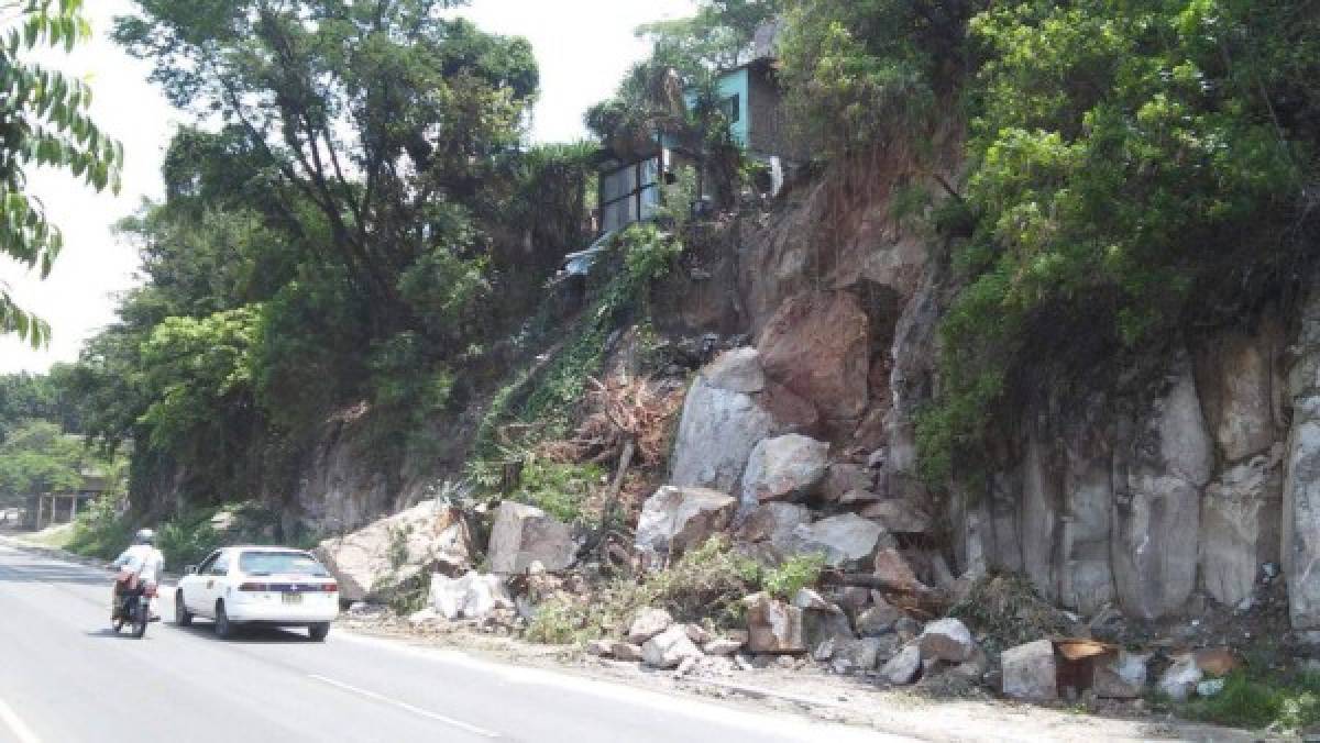 Tras tormenta varias casas peligran ser arrastradas en col. 15 de septiembre