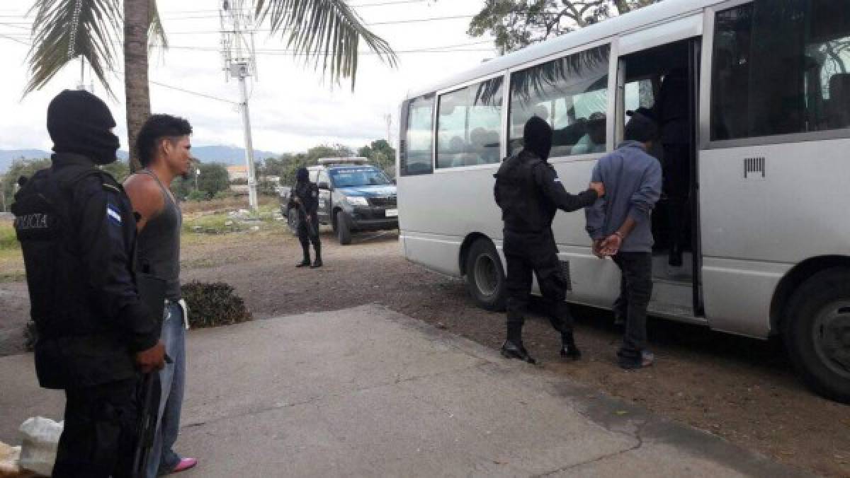 Trasladan a privados de libertad de la cárcel de Comayagua a Támara