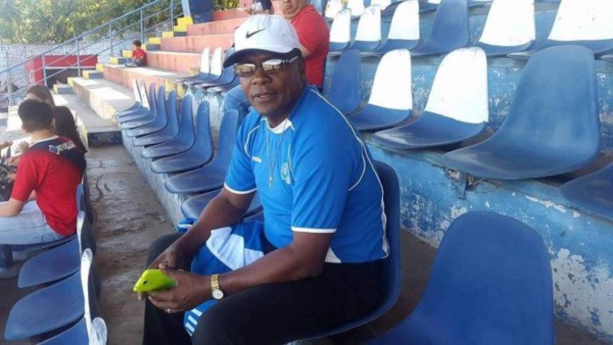 El hondureño Gilberto Yearwood fue asistente técnico de su compatriota, el DT Primitivo Maradiaga cuando dirigió a El Salvador (Foto: EL HERALDO)