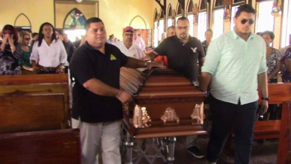 Velan restos de Paulette Patiño, la reconocida abogada que murió en Tela