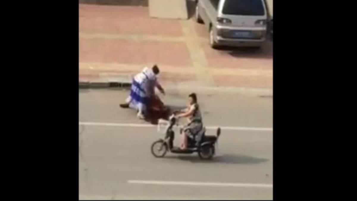 China: Mató al amante de su esposa en plena calle