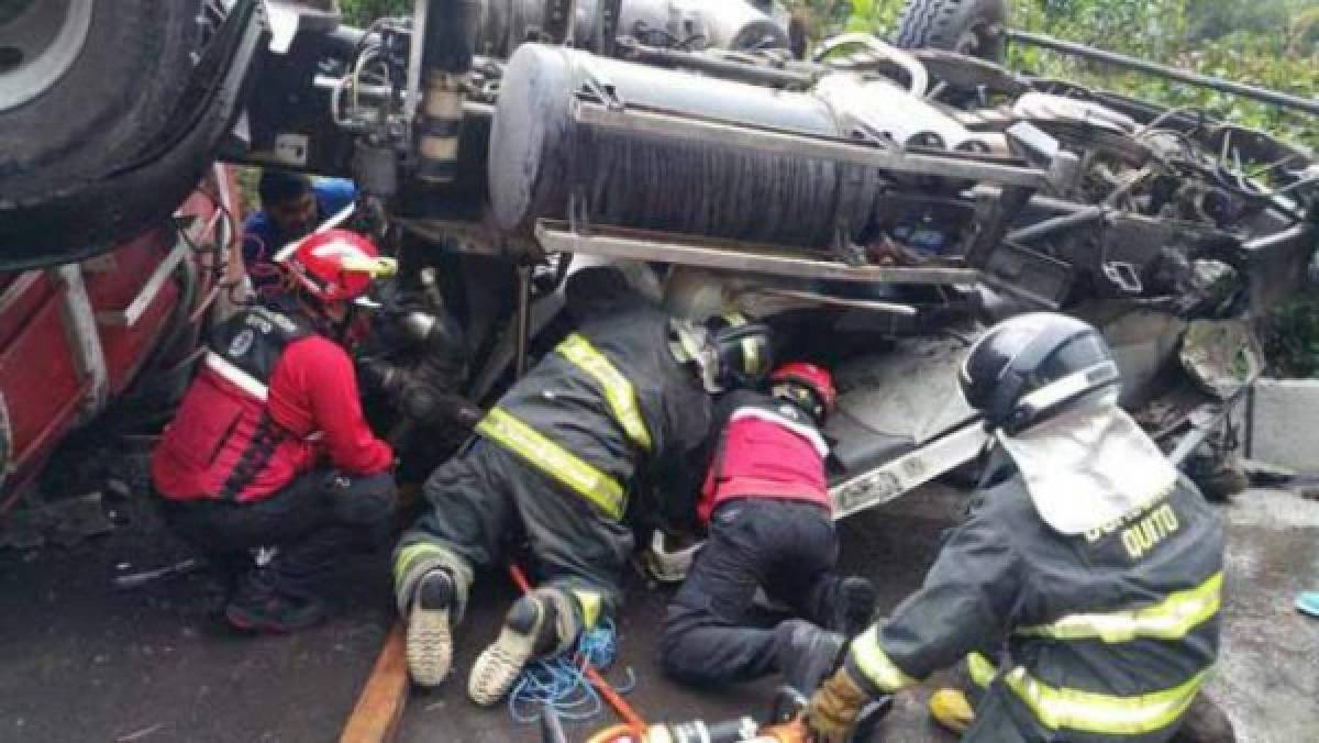 Un accidente de autobus deja 13 muertos y 28 heridos en Ecuador