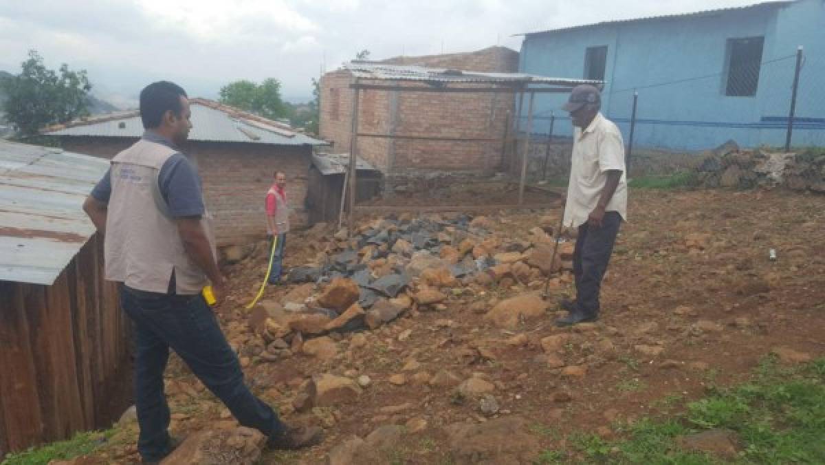 Un nuevo futuro comienza para tres familias del Distrito Central