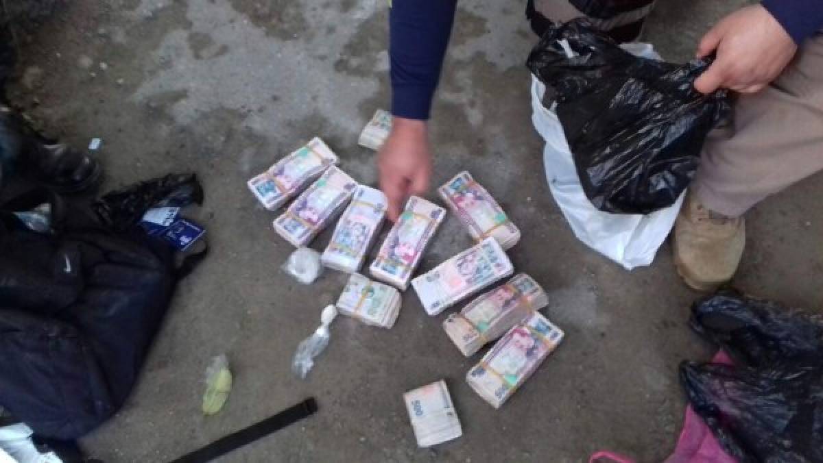 El dinero se decomisó en uno de los allanamientos de SPS (Foto: Fusina/ El Heraldo Honduras/ Noticias de Honduras)