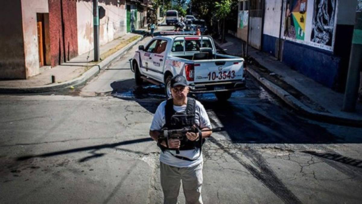 El alcalde salvadoreño que se armó para enfrentar a las pandillas