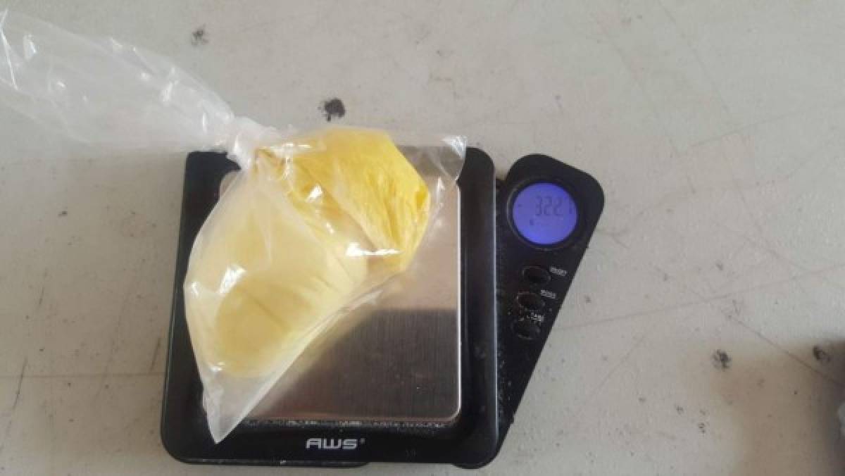 En refrigeradora le encuentra dos kilos de cocaína a una mujer en Danlí
