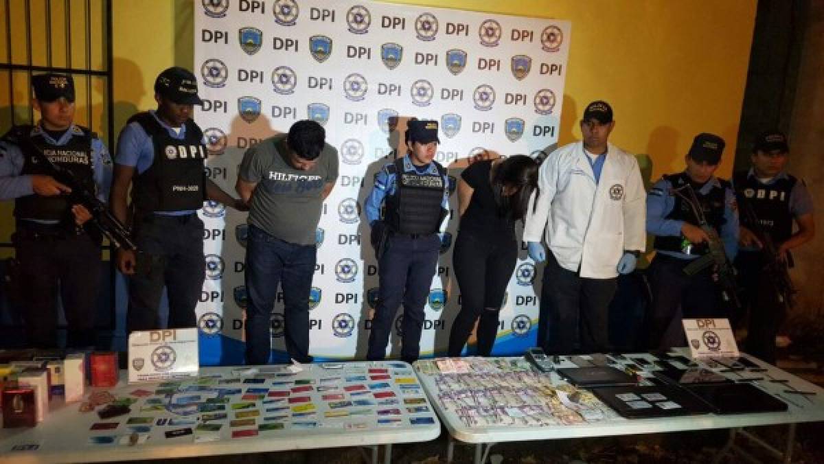 Cae pareja hondureña clonadora de tarjetas