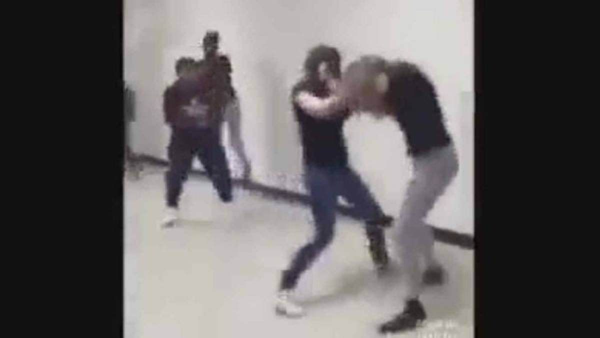 Polémica en EEUU por la forma en que un policía separó de una pelea a dos mujeres