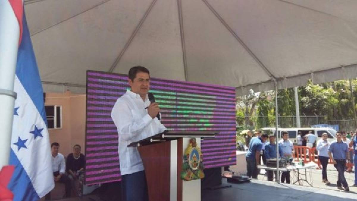 Gobierno celebra primer aniversario de Banca Solidaria