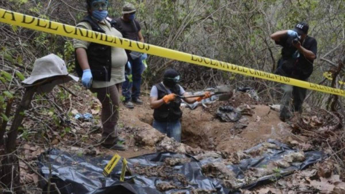 Hallan 7 cadáveres en una fosa clandestina en México