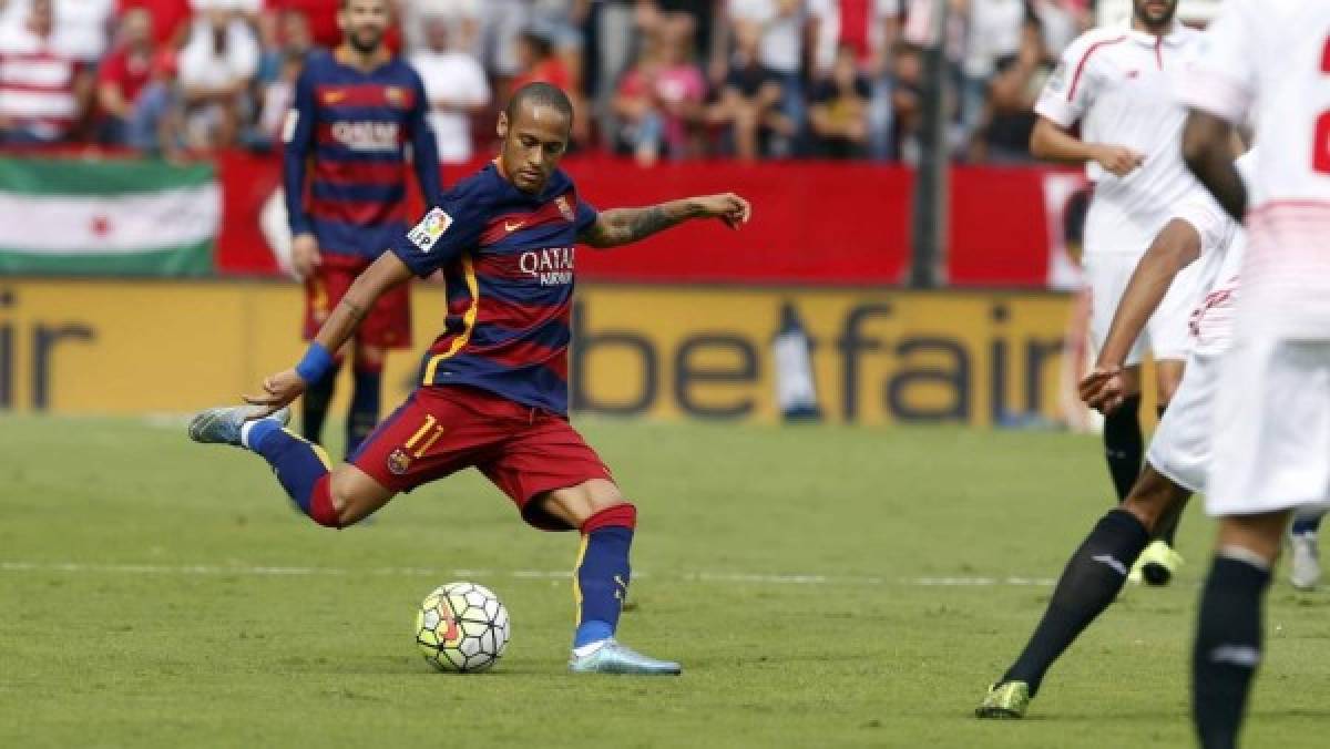 Neymar y Suárez tropiezan con Rico y el Barcelona cae con el Sevilla