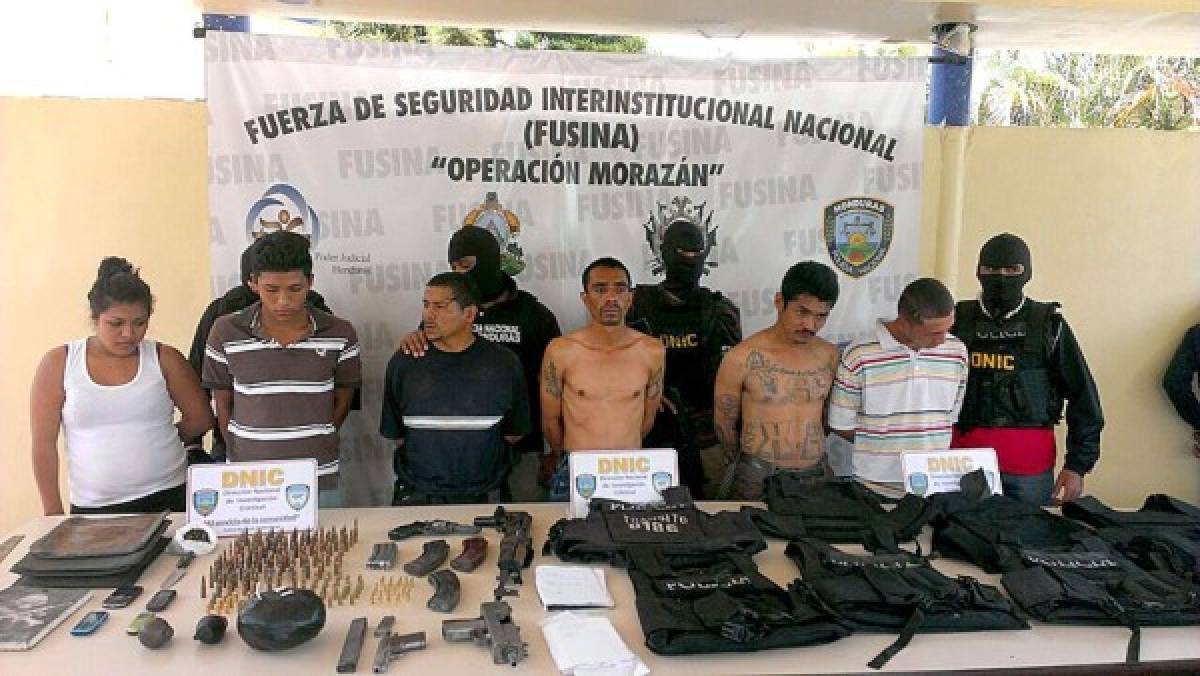 Tegucigalpa: Detienen a 15 personas en posesión de indumentaria policial