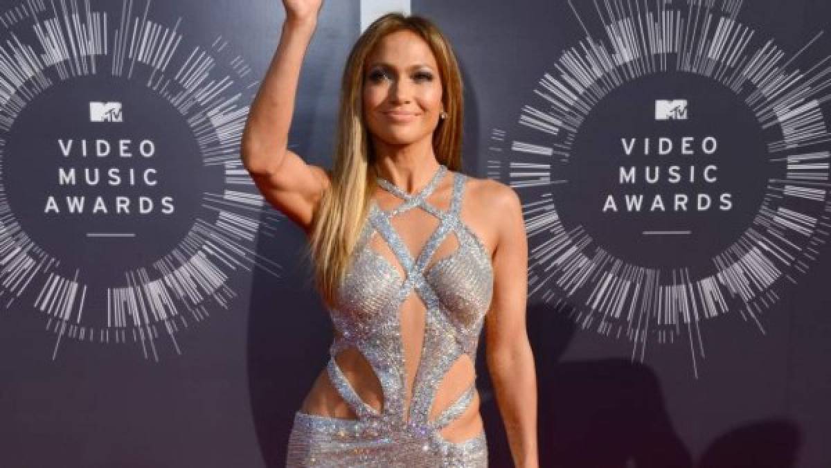 El maquillaje, el secreto de JLo para verse joven