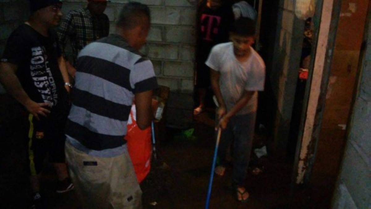 Tegucigalpa: Incomunicadas 50 familias por desborde de quebrada