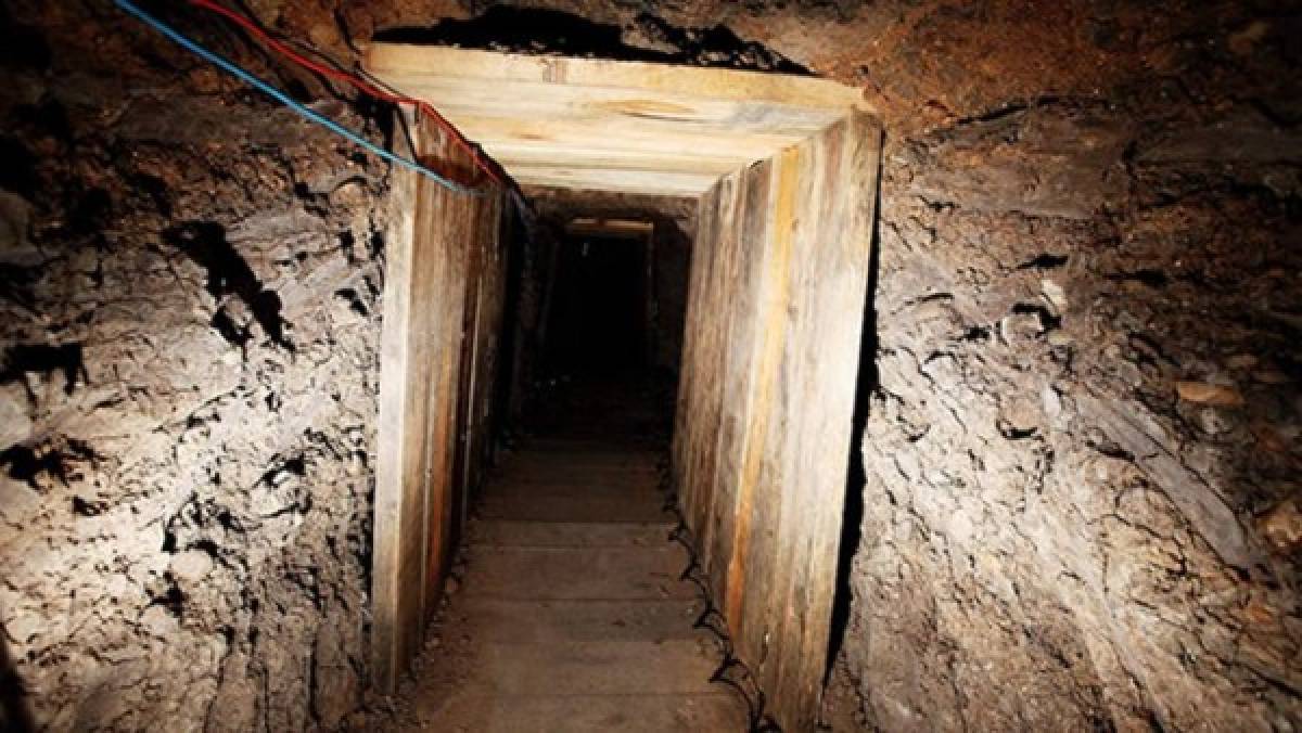 Descubren túnel en construcción para tráfico de drogas de México hacia EEUU  
