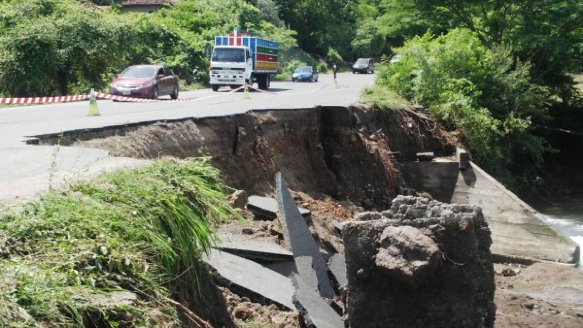 Repararán tramo dañado de la carretera del sur