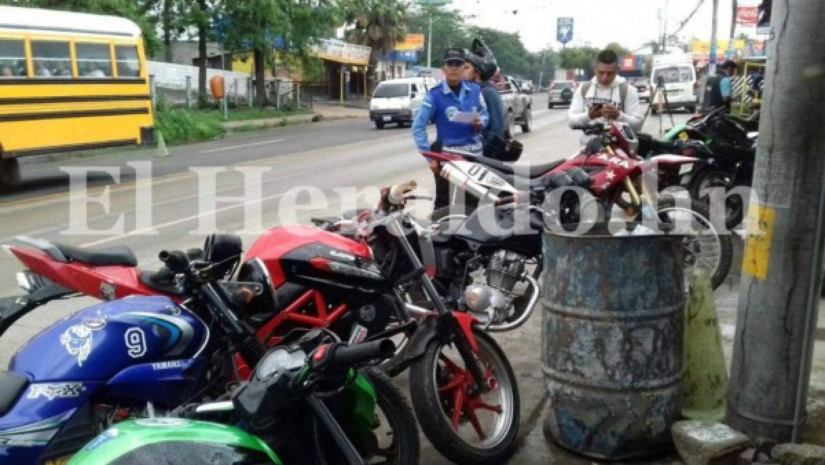 Honduras: Realizan operativos para hacer cumplir nueva normativa de tránsito para motociclistas