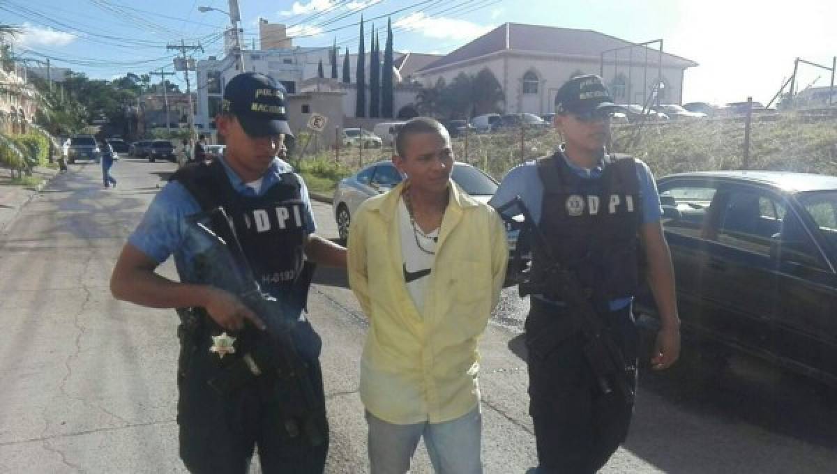 Capturan a pandillero de la 18 cuando distribuía droga en Valle de Ángeles