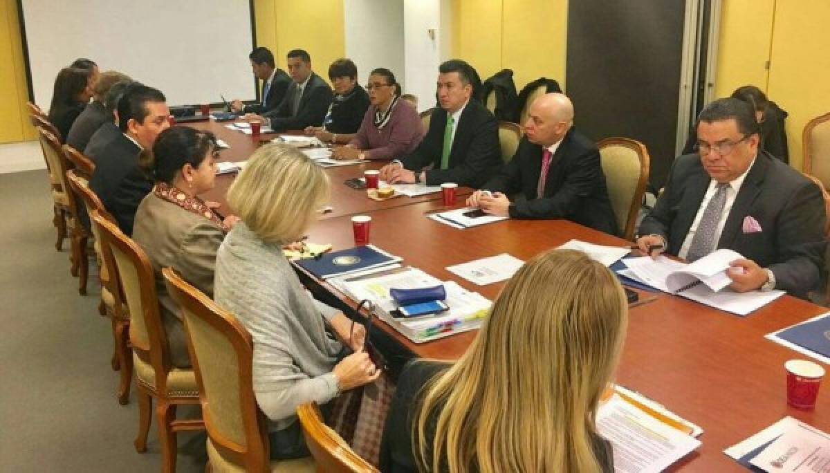 Honduras: Poder Judicial y OEA revisan avances de la Maccih  