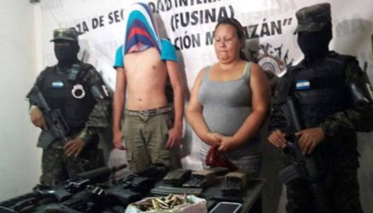Mujer y su hijo detenidos con armas en Comayagüela