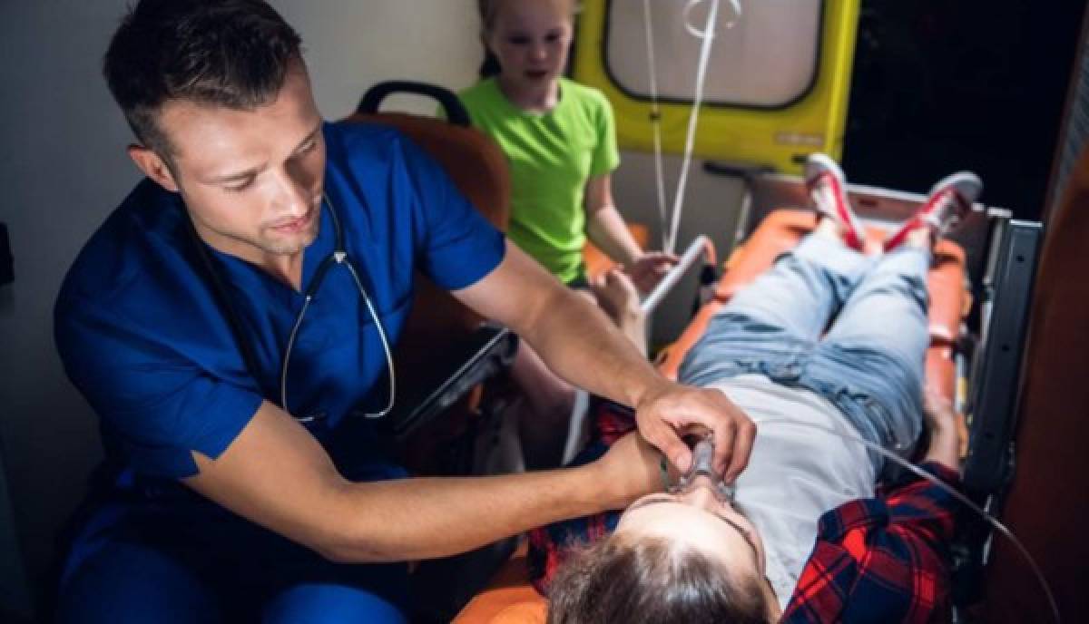 El Técnico Universitario en Urgencias Médicas ejercerá sus funciones conforme a principios éticos, empleando para ello la tecnología vigente.