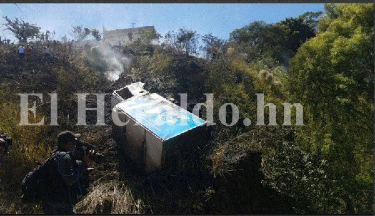 Camión cae a abismo luego que criminales le prendieran fuego en colonia Cerro Grande