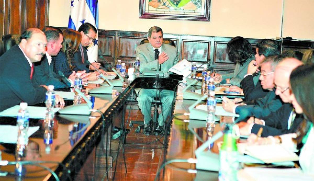 Honduras: Dictamen del presupuesto 2015 conserva techo de 185,482 millones