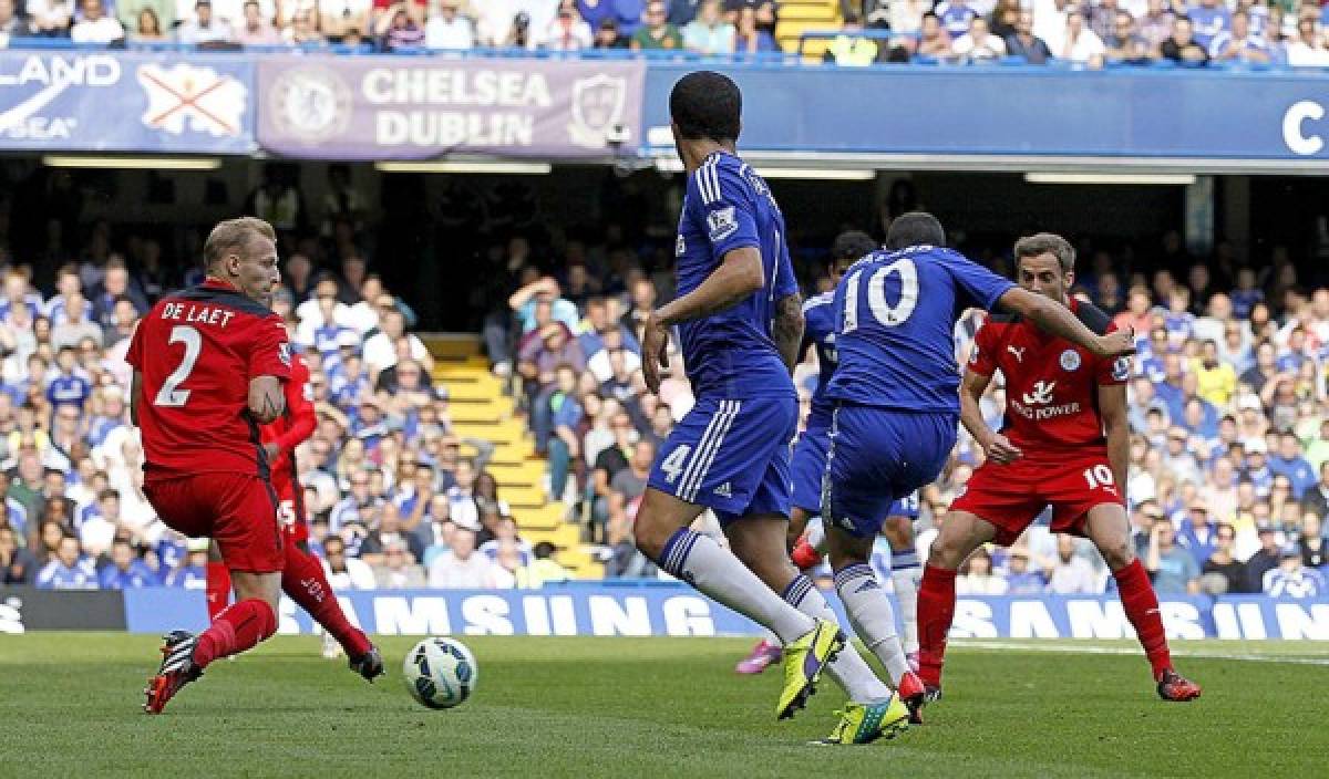 Chelsea gana 2-0 con gol de Costa y marca el ritmo en la Premier
