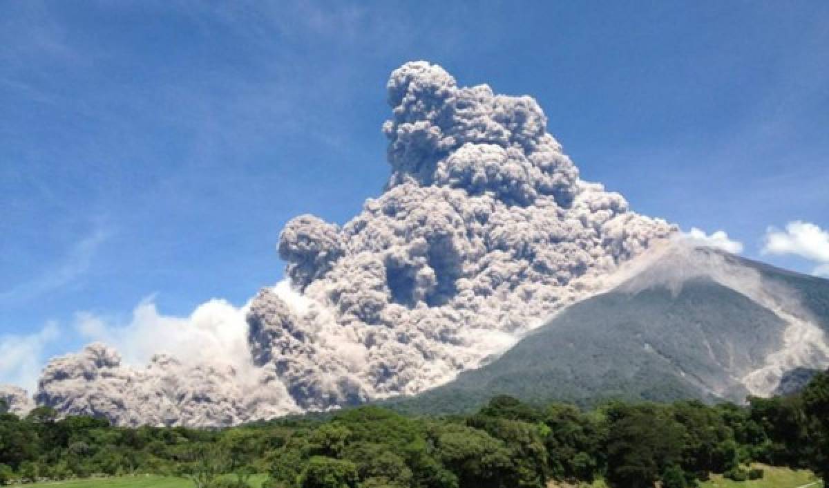 Volcán Fuego aumenta actividad