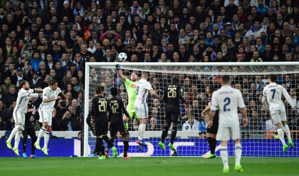 Real Madrid derrotó 3-1 al Napoli y quedó a un paso de los cuartos en la Champions League