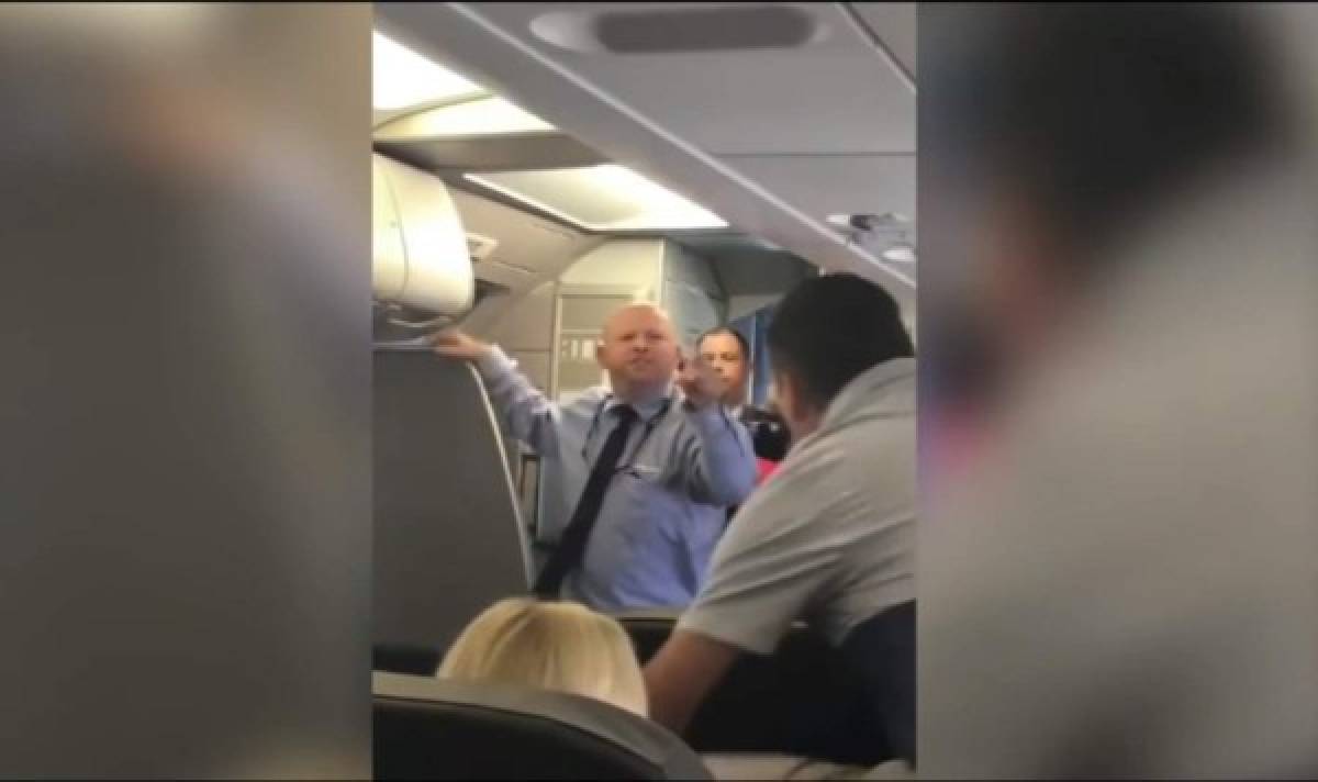 American Airline investiga incidente entre un auxiliar de vuelo y una pasajera