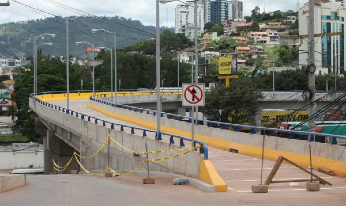 Habilitado el paso elevado en la colonia Loma Linda de Tegucigalpa