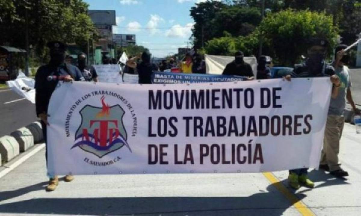 Policías salvadoreños marchan para exigir pago de bono por enfrentar a delincuencia    