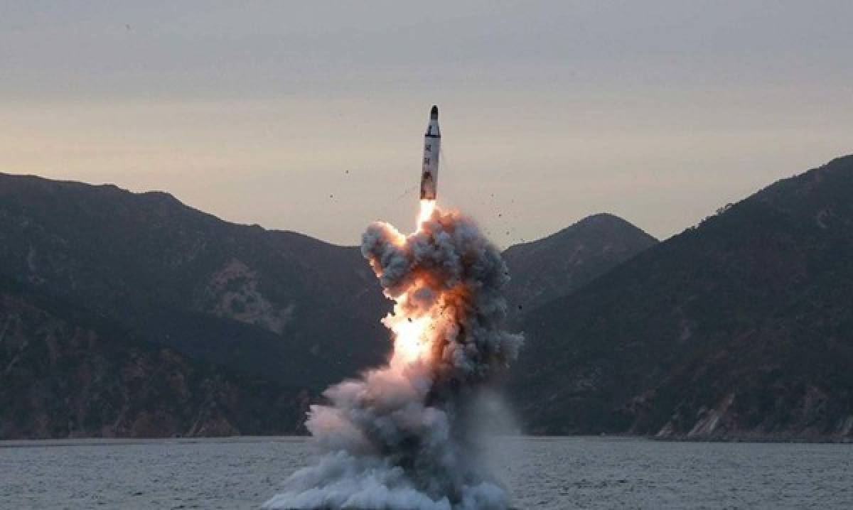 Firme condena de Consejo de Seguridad de ONU de prueba de misil norcoreana  