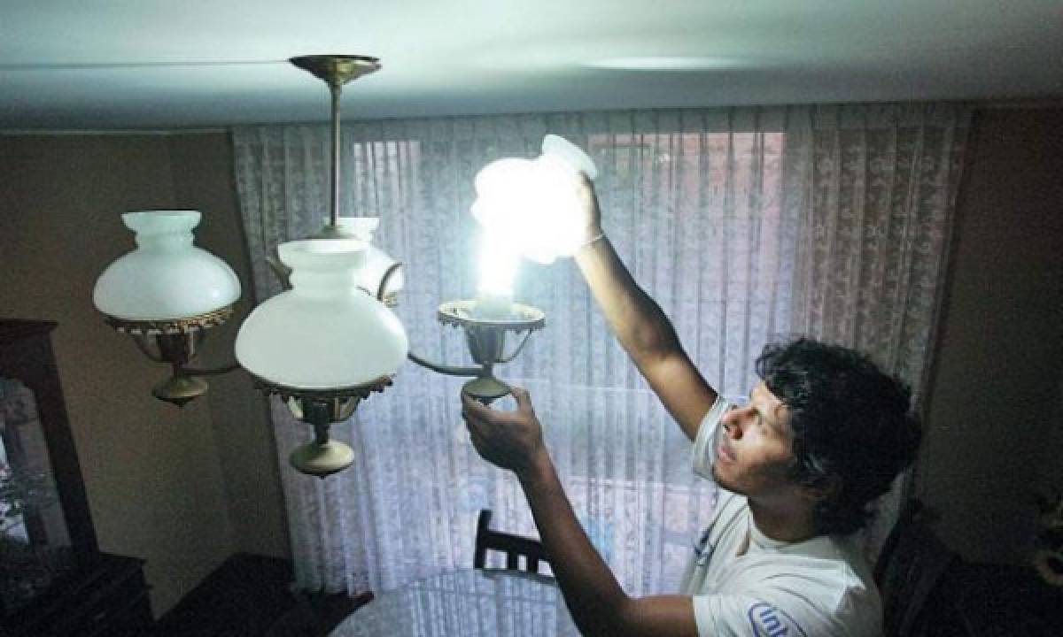 ¿Cómo ahorrar energía eléctrica en el hogar y reducir la factura?