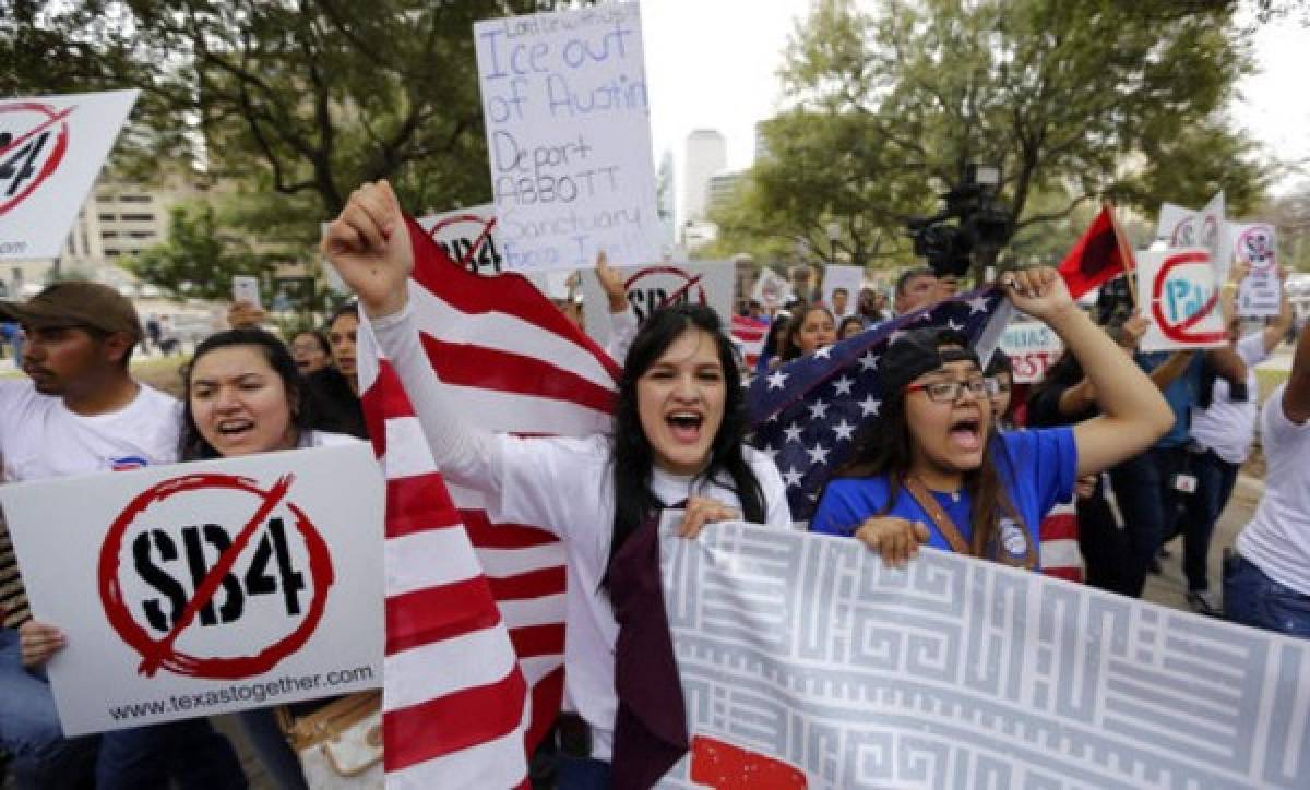 Tema migratorio de Trump pesará en elecciones de Virginia 