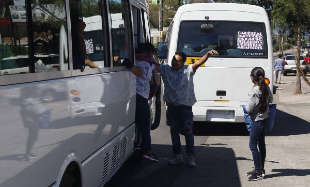 Cobradores quedarán fuera del transporte para sanear el rubro en la capital de Honduras