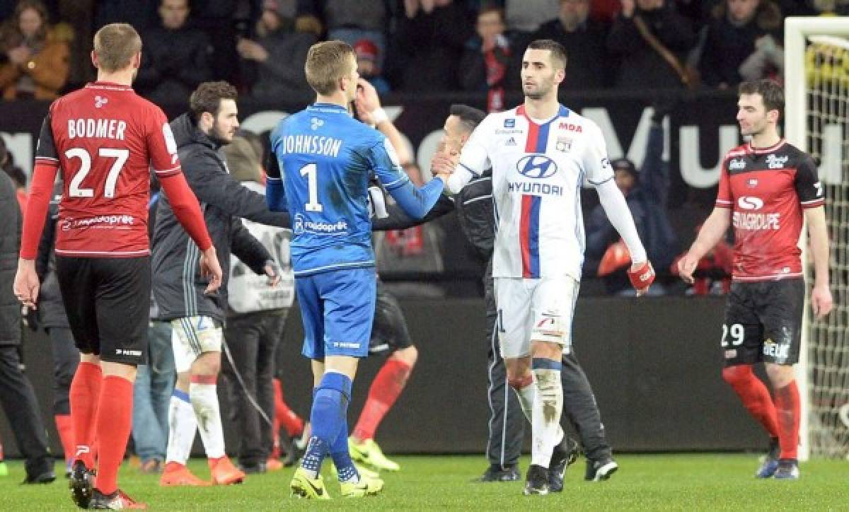 Lyon cae 2-1 en Guingamp y sigue lejos de 'zona Champions'