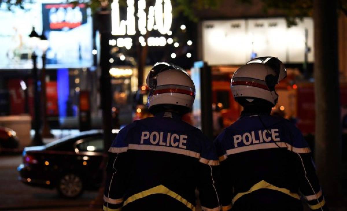 Un policía muerto y otro herido en tiroteo en Campos Elíseos de París  
