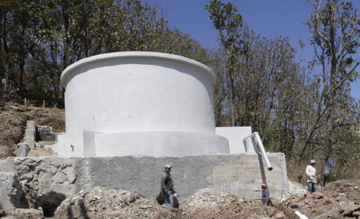 Construyen tanques para dotar de agua a capitalinos