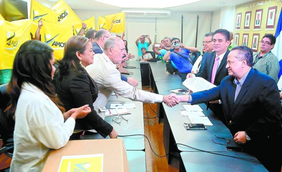 Cinco de siete partidos presentaron solicitud al TSE