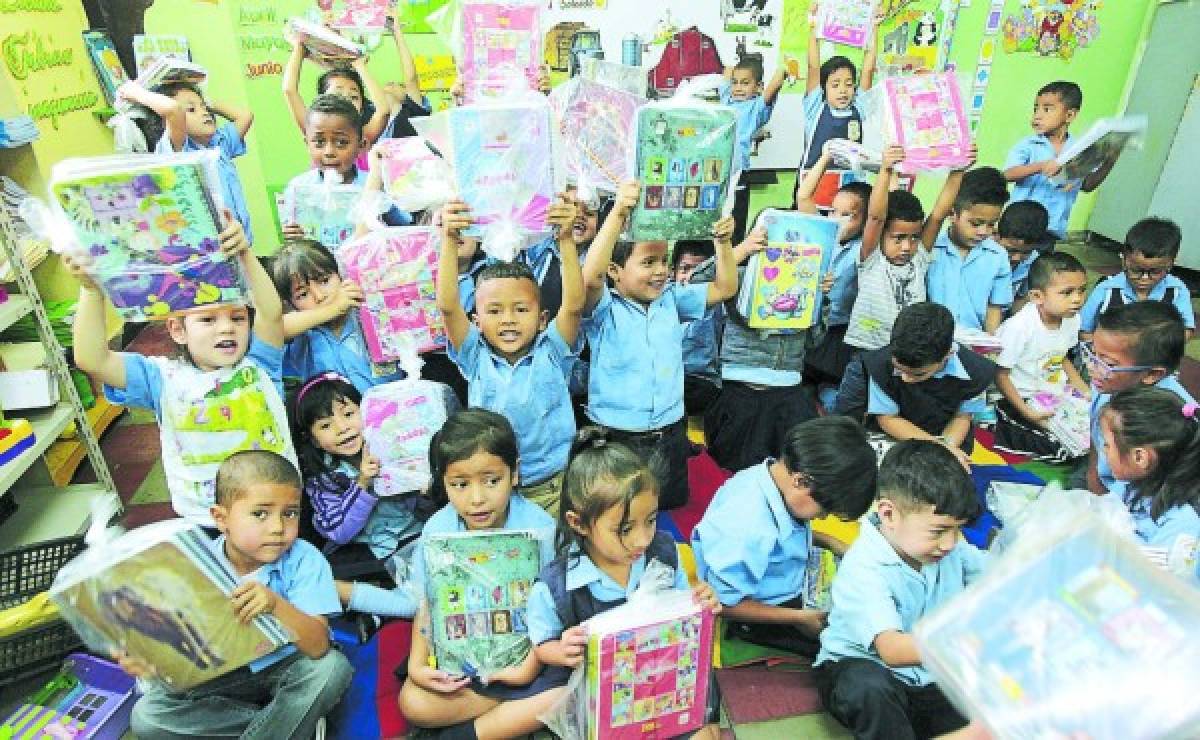 Un centenar de niños reciben apoyo para su educación