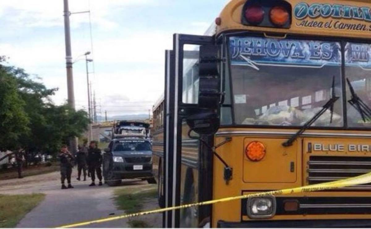 Matan a conductor y ayudante dentro de bus amarillo en San Pedro Sula