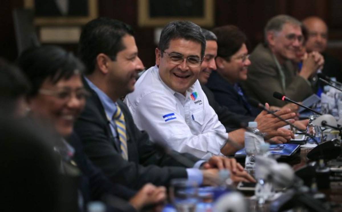Honduras recibe en París premio por sus iniciativas de transparencia