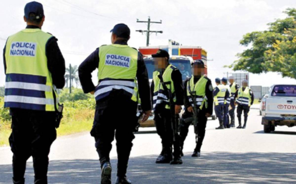 Banda de policías coordinó llegada de narcoavionetas a Honduras