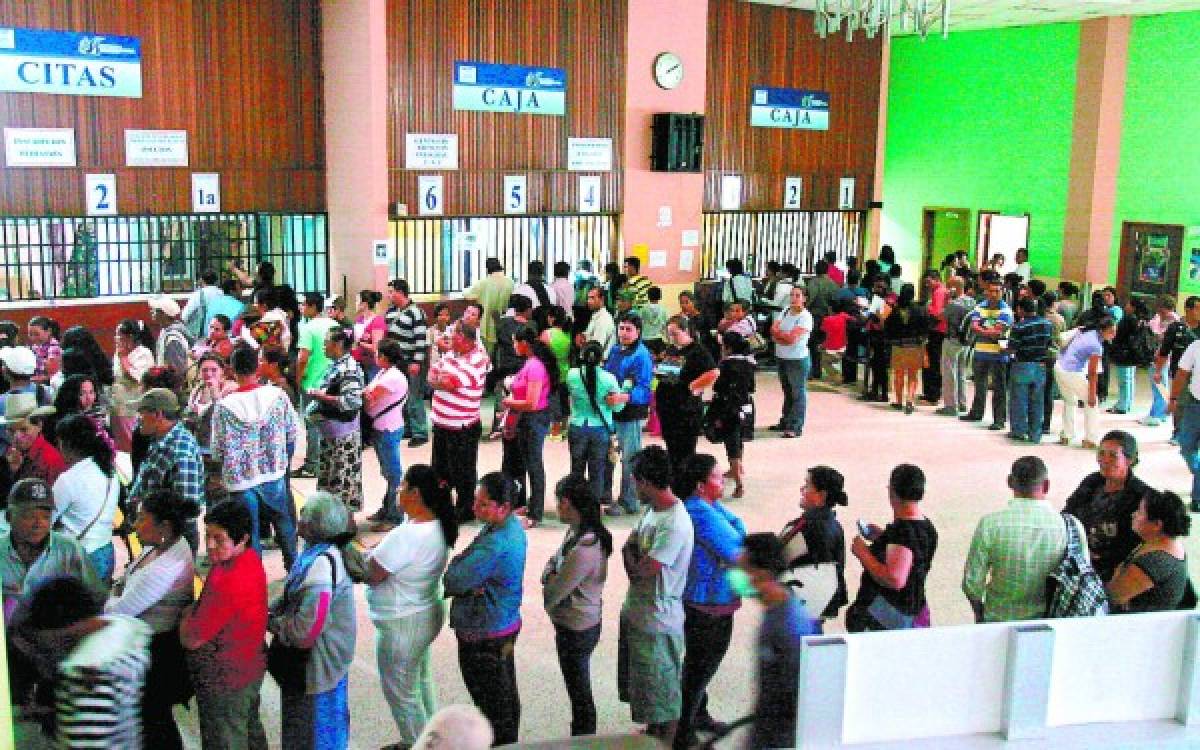Colegio Médico de Honduras busca eliminar cobros en hospitales públicos El HEU dejó de cobrar el incremento que aplicó en 2017ylt;/