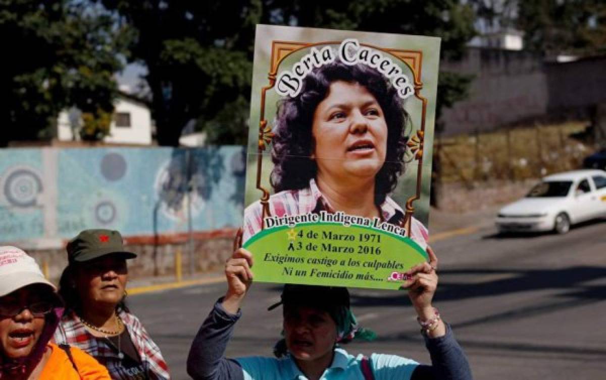 Piden sancionar a magistrada que perdió expediente de Berta Cáceres