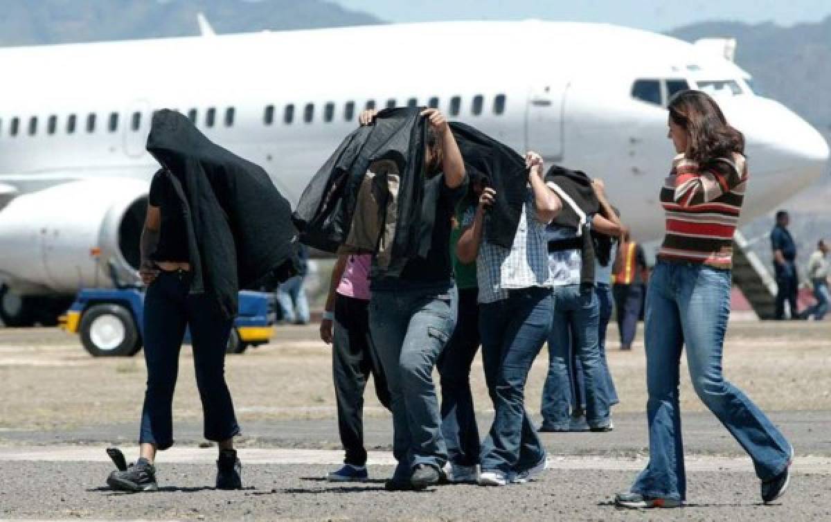 En primeros días de 2018, Estados Unidos deportó a 326 hondureños