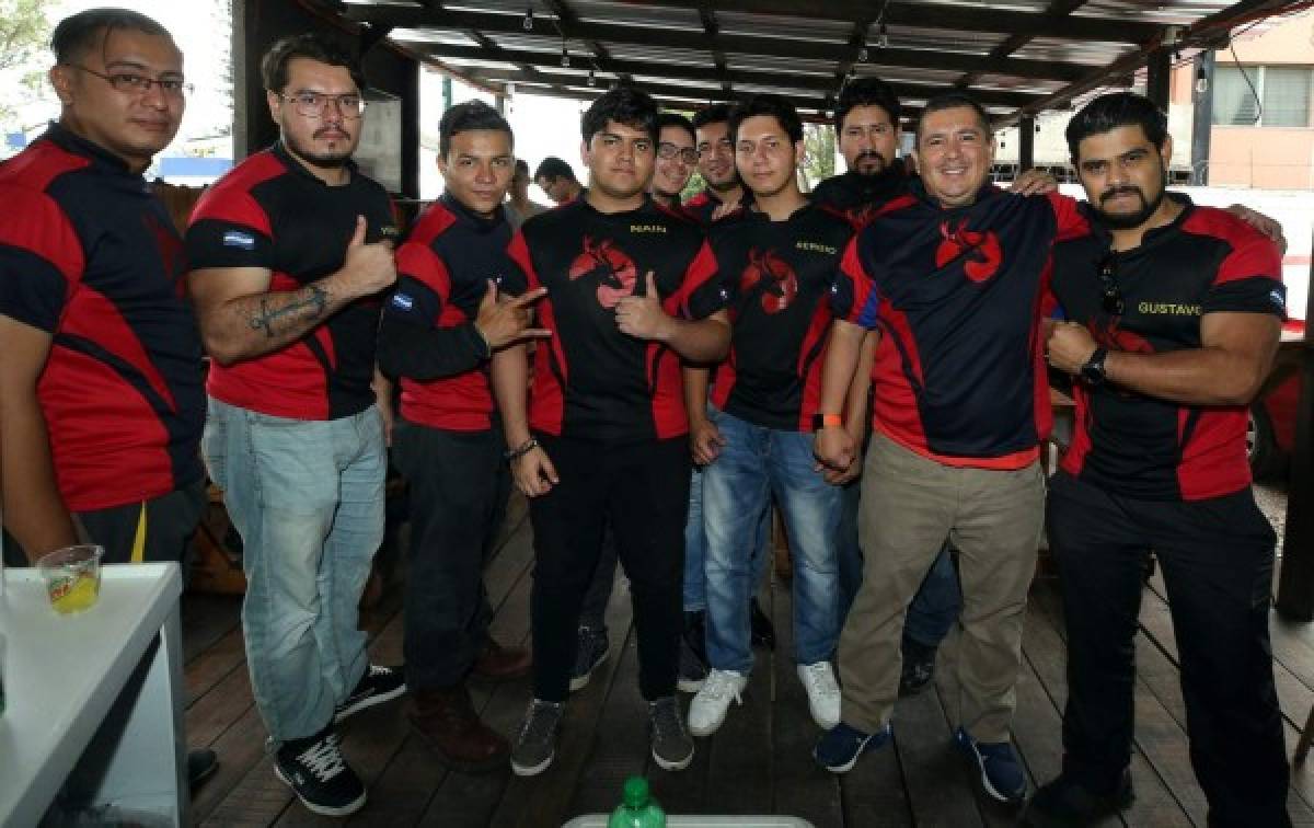 Gamers catrachos a copa capcom Tour